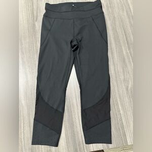 Athleta Cropped Mesh Detail Legging